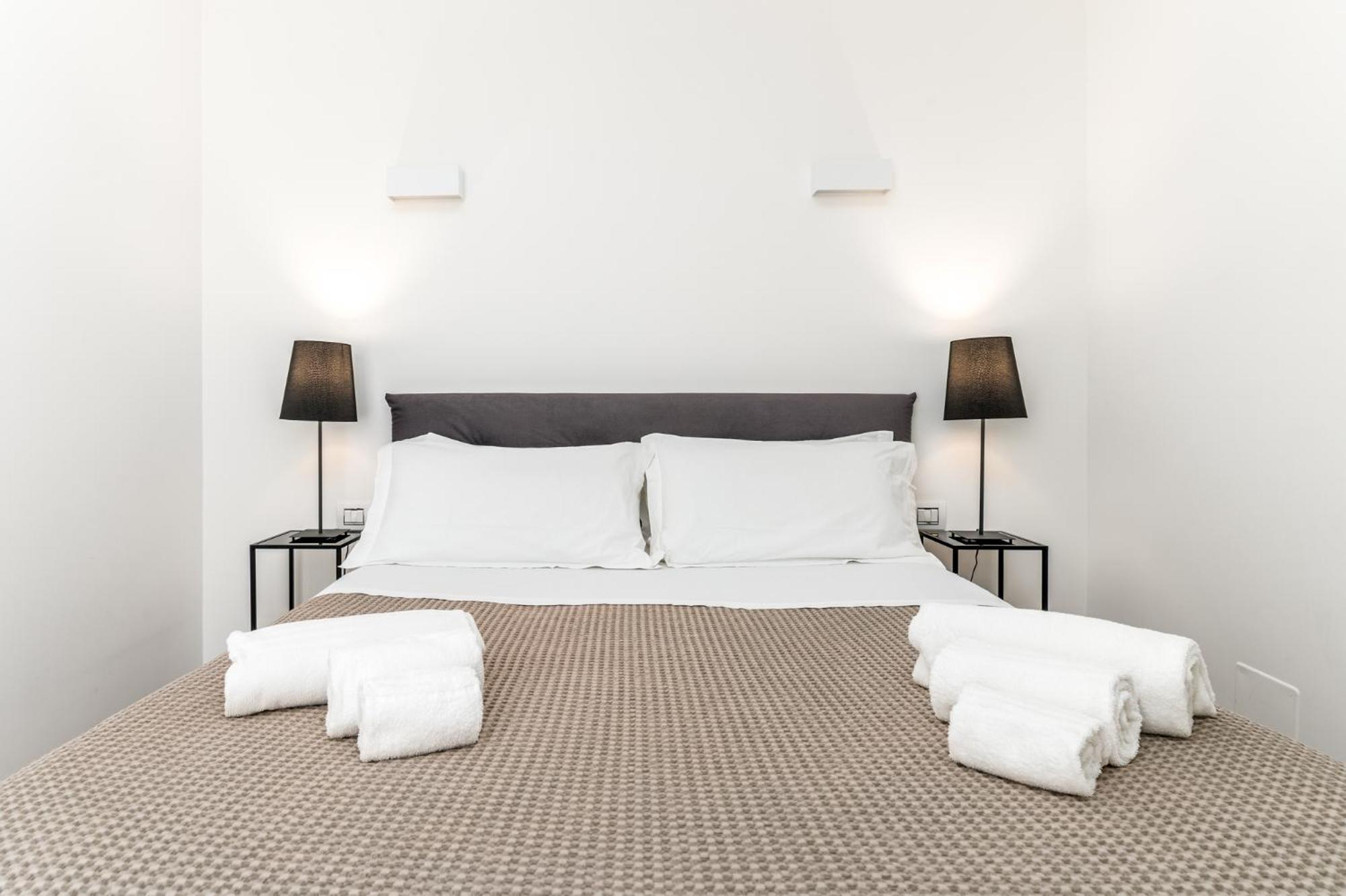 Santo Stefano Raro Rooms Collection Brindisi Bagian luar foto